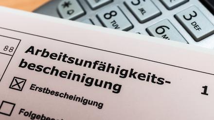 Ein Krankenschein. (Symbolfoto)