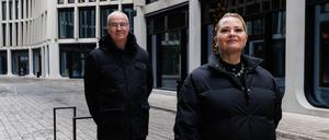 Setzen sich für Inklusion bei Pfizer ein: Schwerbehindertenvertreter Tillmann Henssler und Betriebsrätin Sandra Maria Neumann.