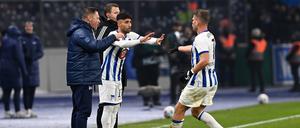 Wechselspiele. Herthas Trainer Pal Dardai (li.) braucht in Kaiserslautern frische Kräfte.