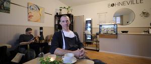 Artem Zinchuk, der Betreiber des Café Bohneville im Holländischen Viertel in Potsdam