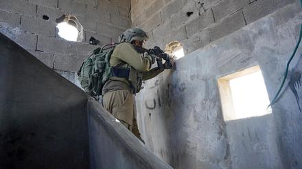 Häuserkampf in Gaza. Die israelische Armee hat nach eigenen Angaben bereits Dutzende Hamas-Kommandeure festgenommen.
