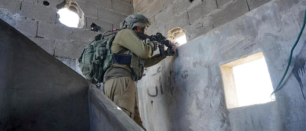 Häuserkampf in Gaza. Die israelische Armee hat nach eigenen Angaben bereits Dutzende Hamas-Kommandeure festgenommen.