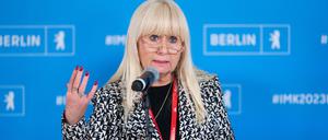 Iris Spranger (SPD), Innensenatorin in Berlin, spricht bei einer Pressekonferenz nach Gesprächen bei der Innenministerkonferenz (IMK). 