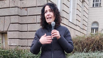 Bettina Jarasch bei der Kundgebung vor der UdK.