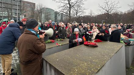 Die Demonstration am Holocaust-Denkmal.