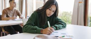 Schon ab dem Schuljahr 2024/2025 soll die ausgeweitete Schulpflicht gelten. Vorher müssen die Details aber noch geeint werden.