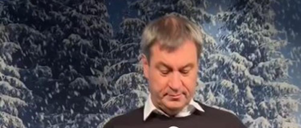Hurra, der Söder Markus hat noch einen zweiten Weihnachtspull im Schrank!