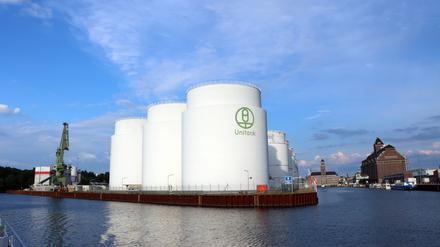 Heizöl-Tanklager im Berliner Westhafen.