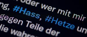 Etwa die Hälfte der betroffenen Frauen sieht wegen dieser Erfahrungen negative Auswirkungen auf ihr politisches Engagement.