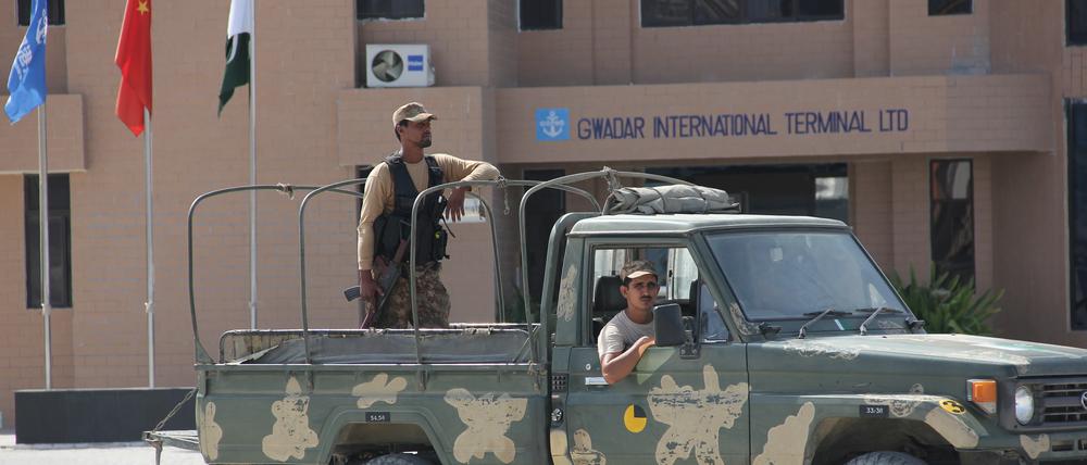 Pakistanisches Militär im Hafen von Gwadar, Baluchistan.