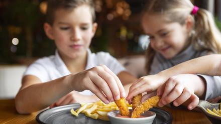 Zu fettig: Kinder sollen keine Werbung für Fastfood mehr sehen. 