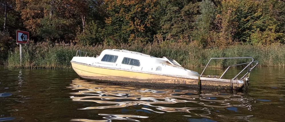 Schrottboot Yellow Submarine Havel Berlin-Kladow - Leserfoto: Kai Zander