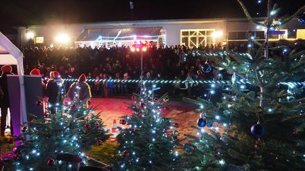 Volle Ränge: Adventssingen im Lankwitzer Preussen-Stadion.