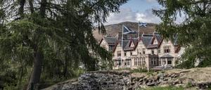 Ein Schloss unter den Wolken: das Fife Arms.