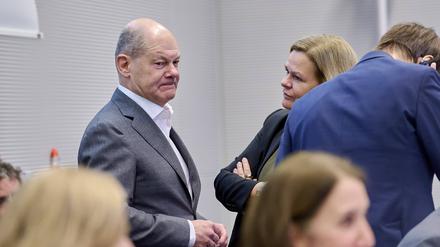 Bundeskanzler Olaf Scholz und Innenministerin Nancy Faeser.