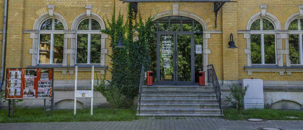 Das Kulturzentrum in der Lucy-Lameck-Straße heißt seit 2020 Oyoun.