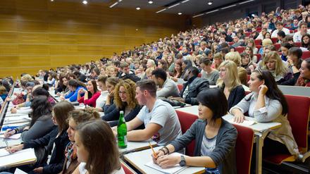 Neue Studenten der Europa-Universität Viadrina in Frankfurt (Oder) 
