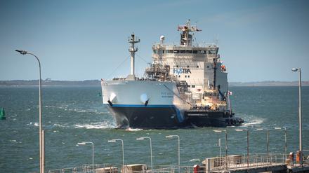 Der erste Wasserstoff-Tanker der Welt, die japanische Suiso Frontier, ist hier im Hafen von Hastings im australischen Victoria zu sehen. Künftig könnten solche Tankschiffe auch in der Nordsee zum Einsatz kommen.