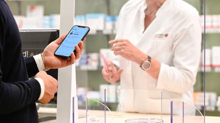 Anfang 2025 sollen alle gesetzlich Versicherten elektronische Akten für Gesundheitsdaten wie Befunde und Laborwerte bekommen – es sei denn, man lehnt es für sich ab.