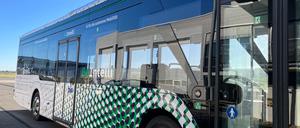 Mit diesem bunten Muster fährt der autonome Bus „BeIntelli“ von der TU Berlin künftig durch die City West.