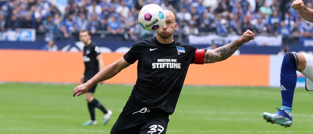 Toni Leistner ist im Sommer zu Hertha BSC gekommen und auf Anhieb zum Kapitän der Mannschaft ernannt worden.