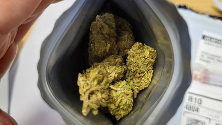 Der Potsdamer Zoll fing zweieinhalb Kilo Cannabis ab, die für Berlin bestimmt waren.