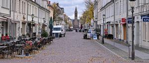 Hier ist Außenbewirtung für Gastronomen besonders teuer: die Brandenburger Straße in der Potsdamer Innenstadt.