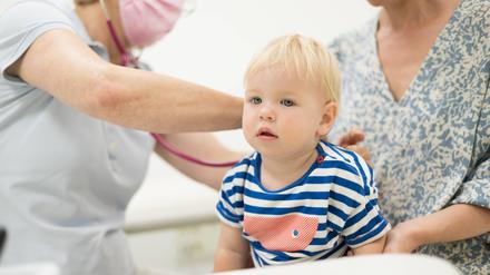 In Berlin haben derzeit immer mehr Kinder Atemwegserkrankungen.