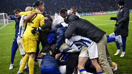 Der Rest ist Jubel: Hertha BSC nach dem Einzug ins Viertelfinale des DFB-Pokals.