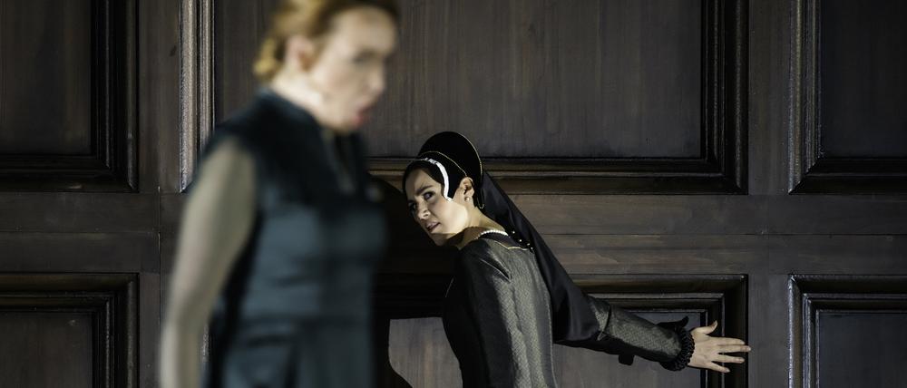 Rivalinnen: Anna Bolena (Federica Lombardi) und Jane Seymour (Vasilisa Berzhanskaya).