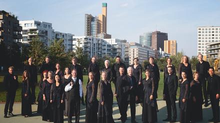 Klangbotschafter der deutschen Hauptstadt: der Rias Kammerchor vor der Kulisse des Potsdamer Platzes.