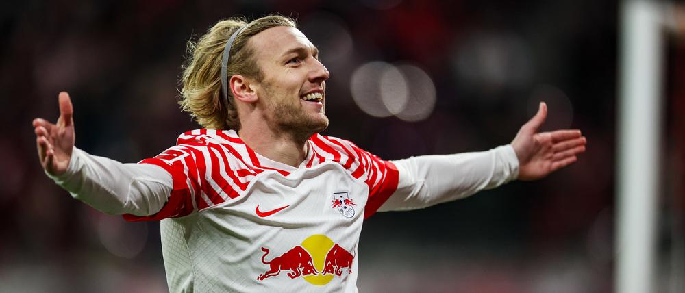 Leipzigs Spieler Emil Forsberg jubelt nach seinem Treffer zum 2:1.