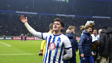 Habe die Ehre. Fabian Reese verzückt bei Hertha BSC das Publikum.
