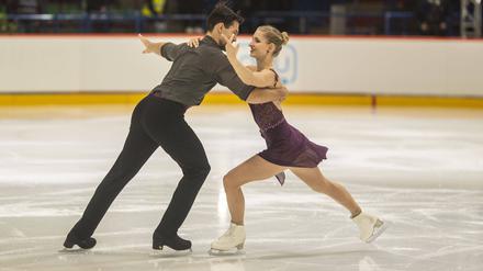 Minerva Hase und Nikita Volodin setzten sich im Wellblechpalast wie erwartet durch.