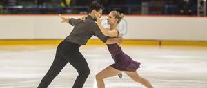 Minerva Hase und Nikita Volodin setzten sich im Wellblechpalast wie erwartet durch.