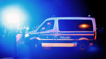 Nächtlicher Polizeieinsatz (Symbolbild)