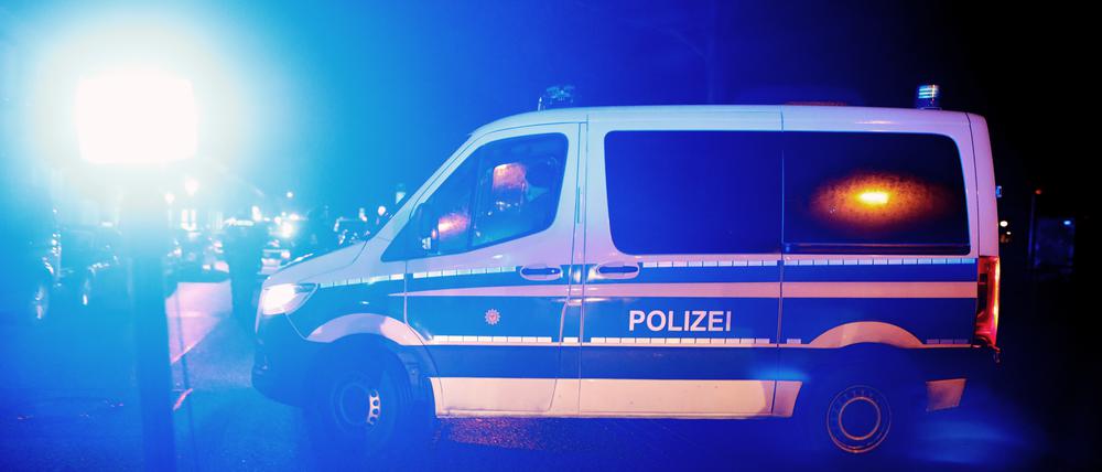 Polizei, Polizeieinsatz, Blaulicht, Symbolbild.