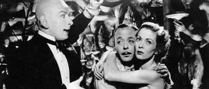 Bettina Moissi im Film „Der Apfel ist ab“ von 1948 neben Arno Assmann und Bobby Todd.