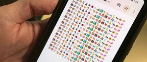 Emoji-Nutzer können unter vielen verschiedenen Katzen wählen, aber unter zu wenigen Pflanzen, Pilzen und Mikroorganismen, sagen Biologen.