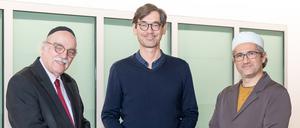 Die Vertreter der drei größten Weltreligionen im House of One: Rabbiner Andreas Nachama, Pfarrer Gregor Hohberg und Imam Kadir Sanci (v.l.n.r.).