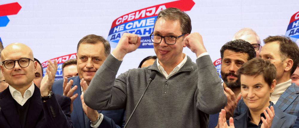Wahl nach seinem Maß: Serbiens Präsident Aleksandar Vučić ruft seine Partei am Sonntag in Belgrad zur Siegerin aus.