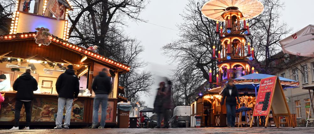 Budenzauber beim Blauen Lichterglanz in der Brandenburger Straße im vergangenen Jahr.