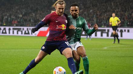 Zum letzten Mal. Emil Forsberg (links, im Duell mit dem Bremer Felix Agu) verabschiedet sich aus der Bundesliga. Er wechselt nach New York.