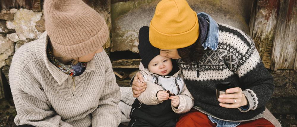 Kinder, die in lesbischen Ehen geboren werden, müssen von der Co-Mutter erst adoptiert werden.
