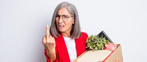 Auf eine Kündigung sollte man besser nicht emotional reagieren, im Zweifel lieber Rechtsanwälte mit der Klärung beauftragen. Cleverklagen vermittelt.