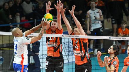 Den Sieg gegen Halkbank Ankara mussten die Volleys sich hart erkämpfen. 