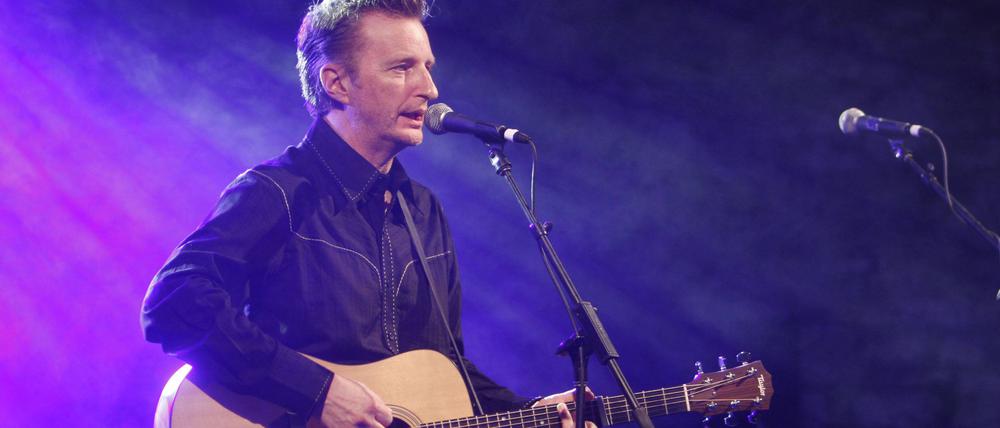 Billy Bragg. 