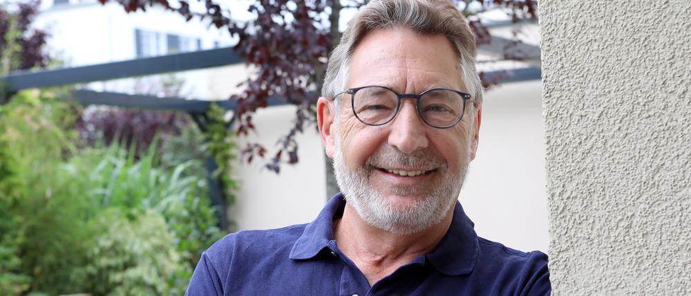 Pensionär und Privatmann - Jann Jakobs in seinem Garten.