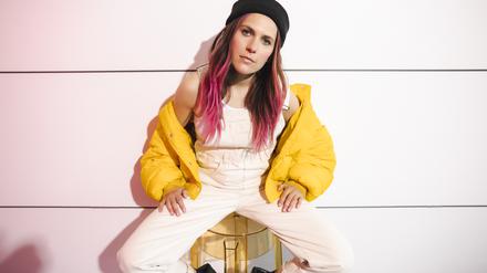 Markenzeichen: pinke Strähnen. Die Kreuzberger Musikerin Kerfor, 31.