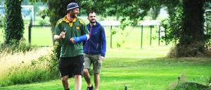 Die Treptower Knockers nahmen gegen Hilversum Cricket Club einen gebrochenen Arm in Kauf. 